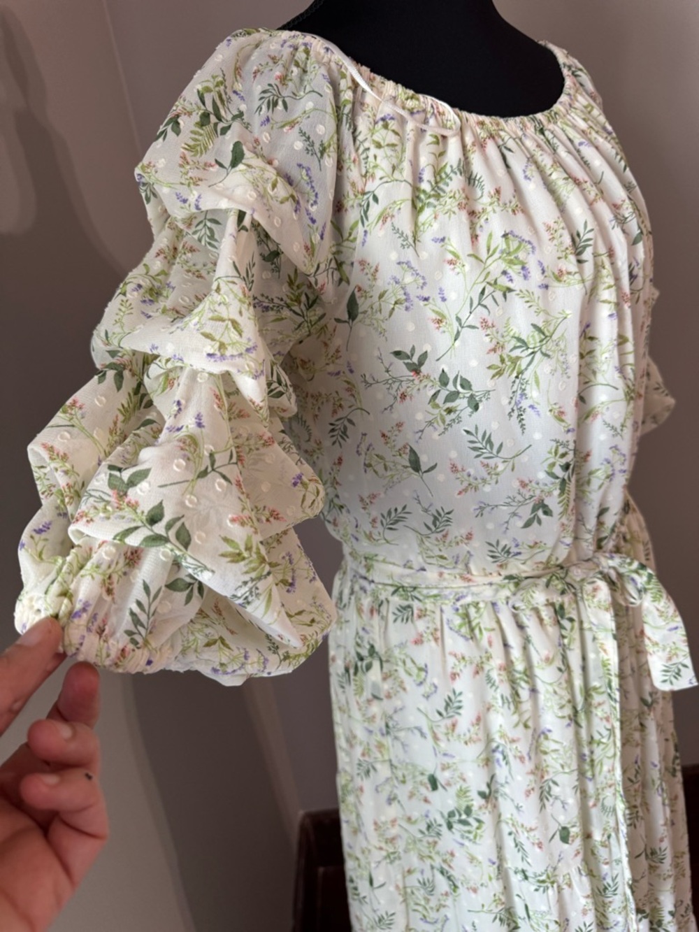 Joanna chen Floral White & sage Maxi Dress with Tie Waist brand new